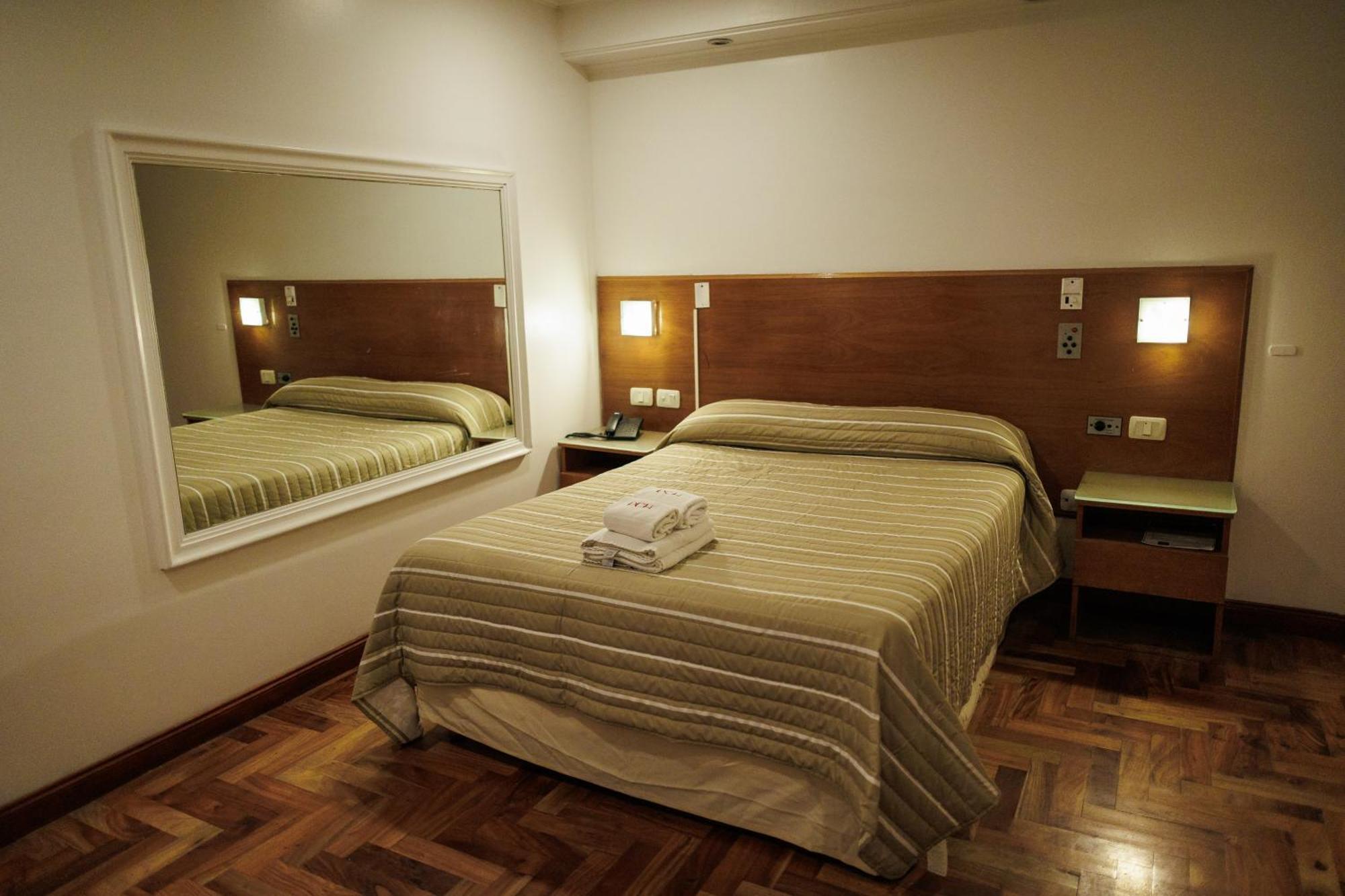 Hotel Petit Cordova Esterno foto