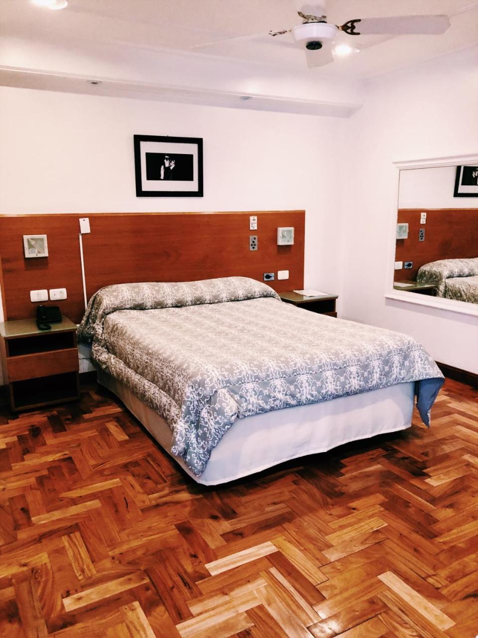 Hotel Petit Cordova Esterno foto
